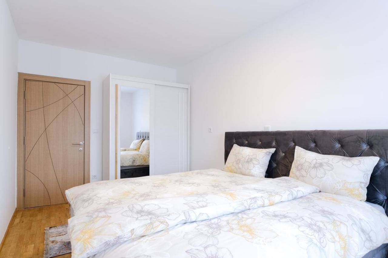 Sara Apartments Visoko Eksteriør bilde