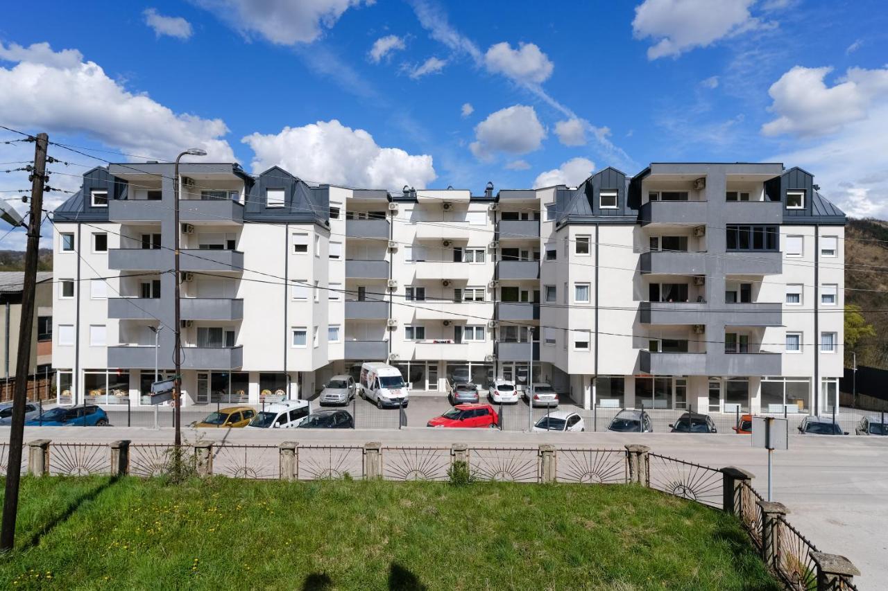 Sara Apartments Visoko Eksteriør bilde